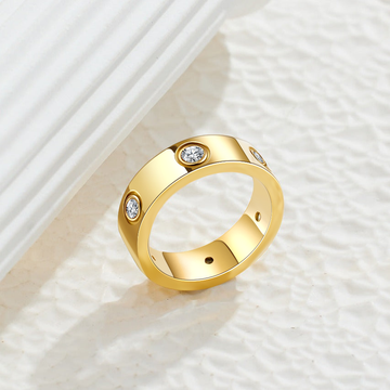 Classic Band Ring with  6 stones