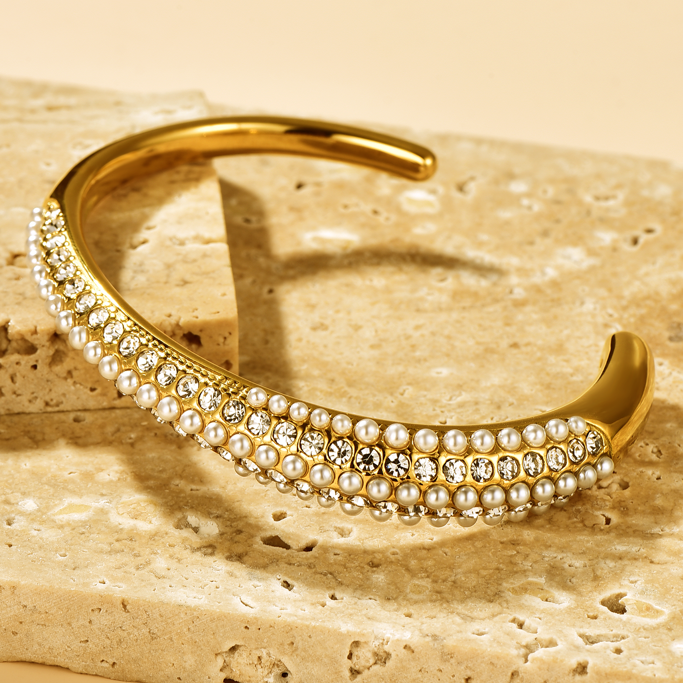 Cuff Bangle Inlaid with Pearls & CZ - 18K Gold Plated - Hypoallergenic - Bracelet - ONNNIII