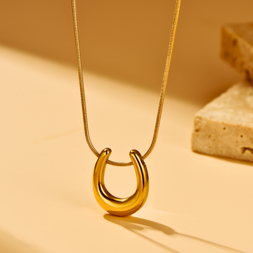 U Pendant Necklace - 18K Gold Plated - Hypoallergenic - Necklace - ONNNIII