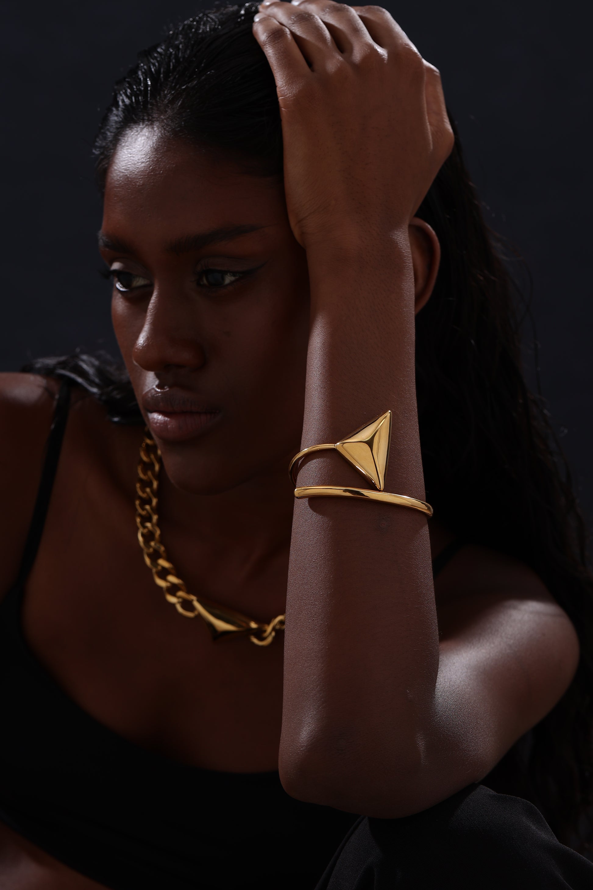 Triangle Cuff Bangle - Unisex - 18K Gold Plated - Hypoallergenic - Bracelet - ONNNIII