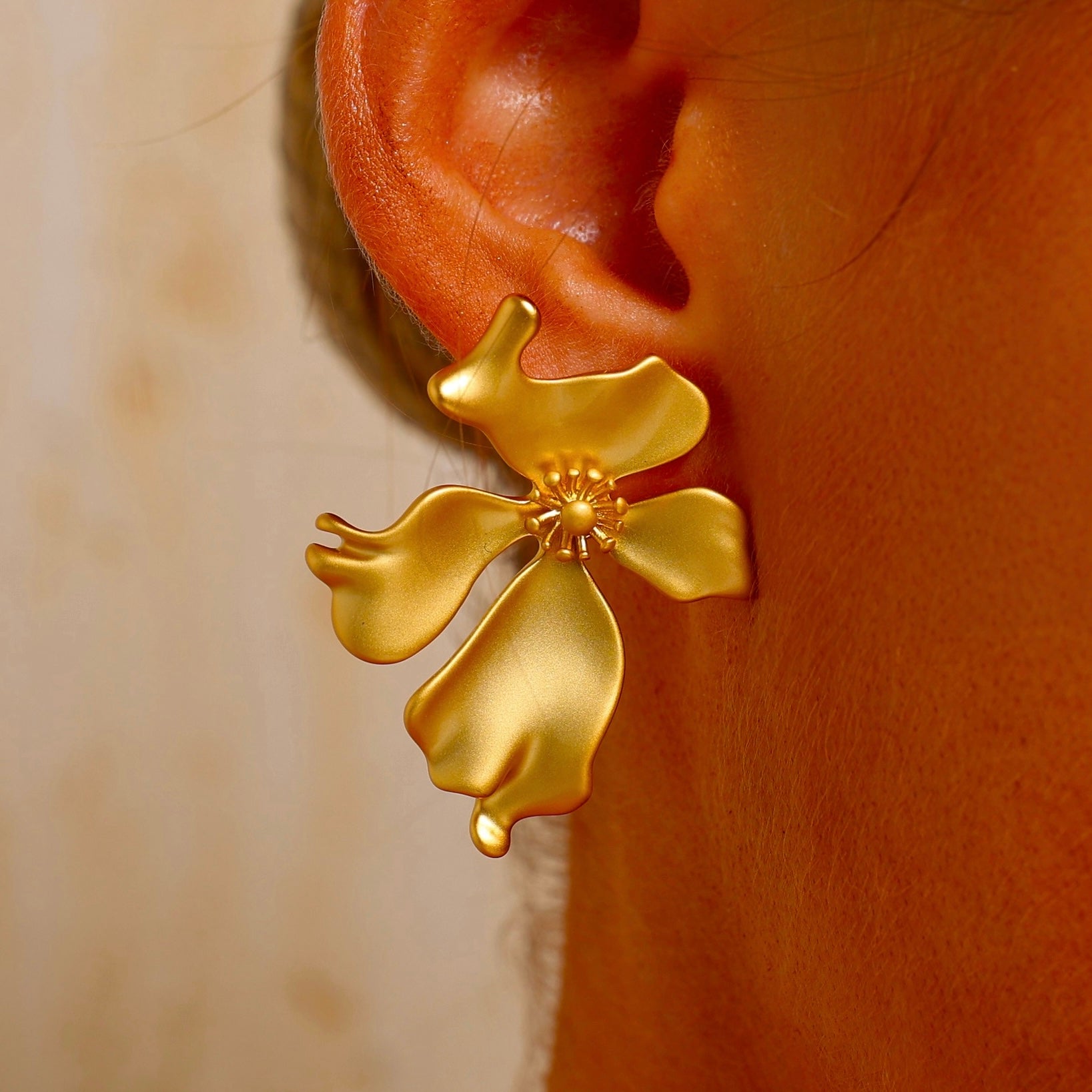 Flower Stud Earrings - Earrings - ONNNIII