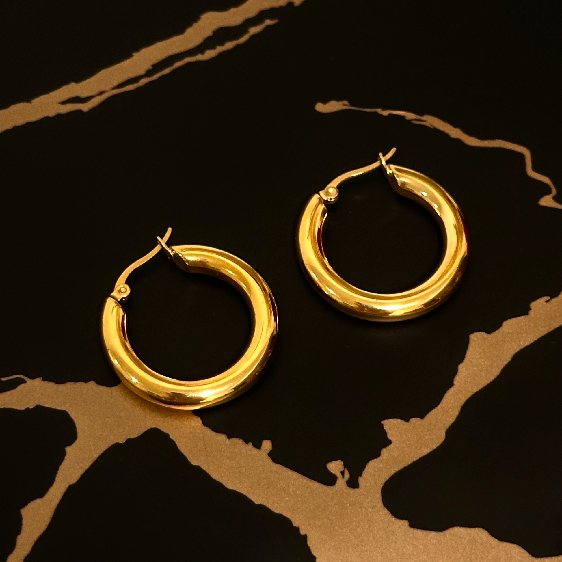 Chunky Hoops - 18K Gold Plated - Unisex - Hypoallergenic - S/M/L/XL - Earrings - ONNNIII