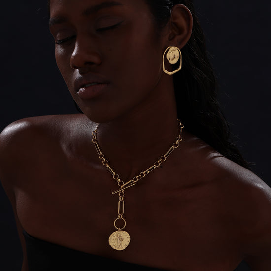 T-bar Curb Chain Necklace with Ancient Coin - Unisex - 18K Gold Plated - Necklace - ONNNIII