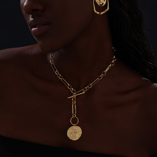 T-bar Curb Chain Necklace with Ancient Coin - Unisex - 18K Gold Plated - Necklace - ONNNIII