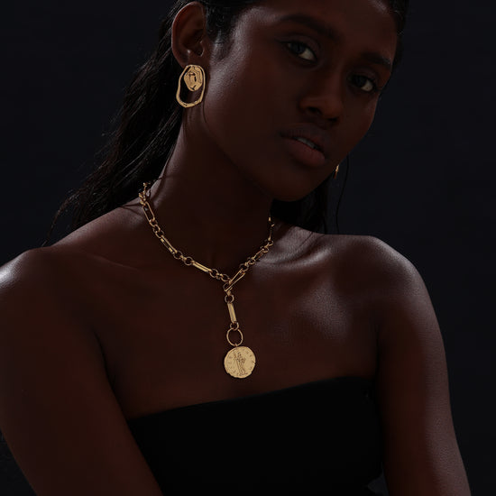 T-bar Curb Chain Necklace with Ancient Coin - Unisex - 18K Gold Plated - Necklace - ONNNIII