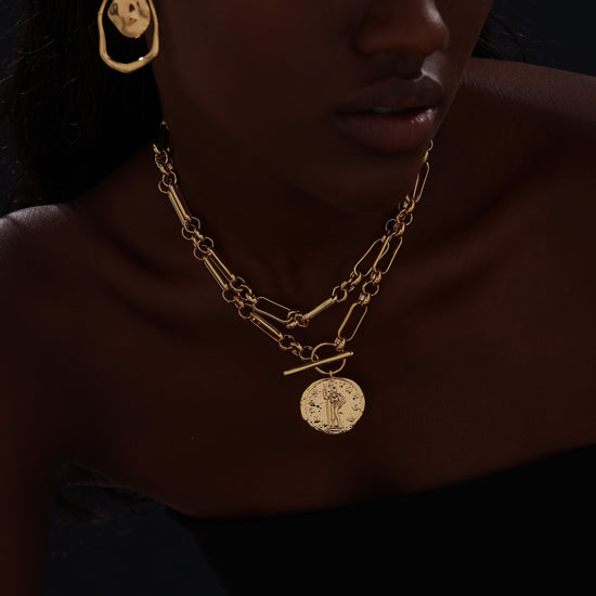 T-bar Curb Chain Necklace with Ancient Coin - Unisex - 18K Gold Plated - Necklace - ONNNIII