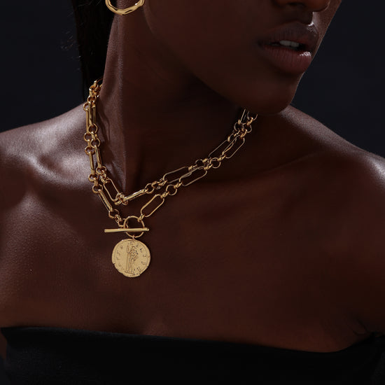 T-bar Curb Chain Necklace with Ancient Coin - Unisex - 18K Gold Plated - Necklace - ONNNIII