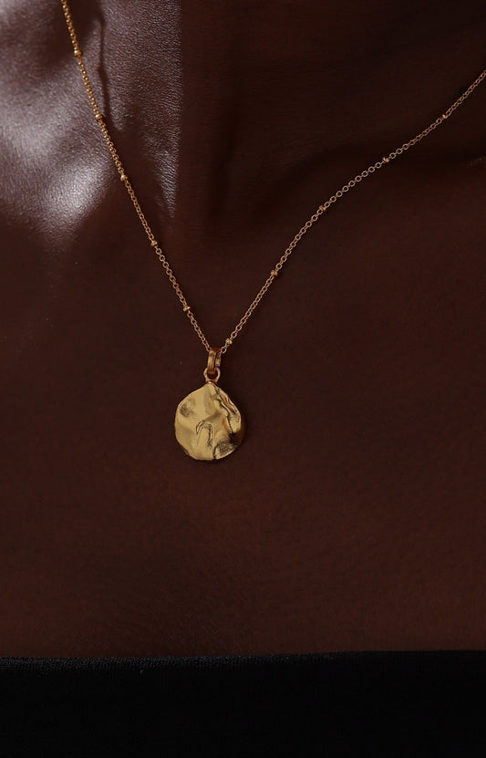 Textured Round Pendant Necklace - 22K Gold Vermeil - Necklace - ONNNIII