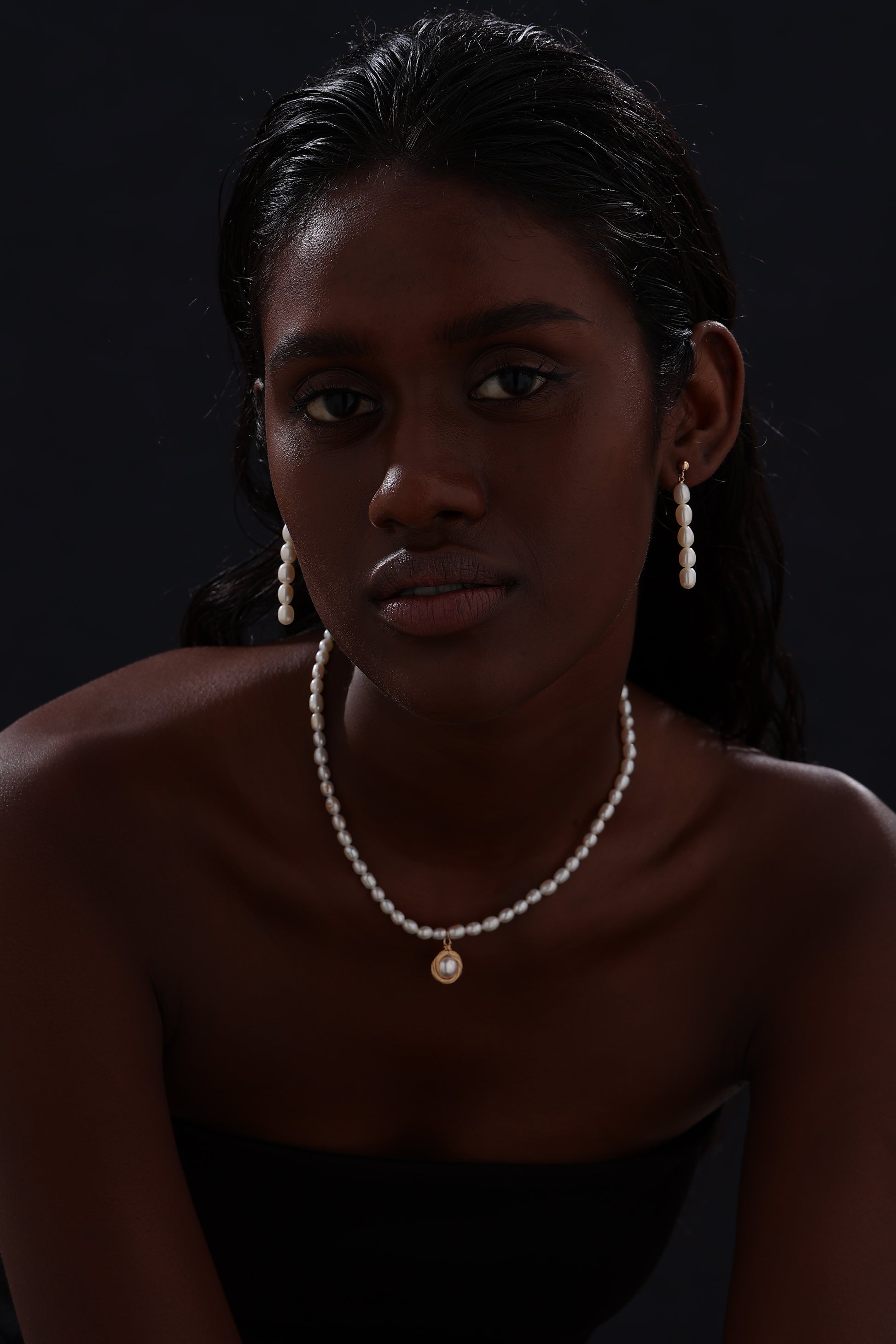 Freshwater Pearl Drop Earrings - 18K Gold Plated - Earrings - ONNNIII