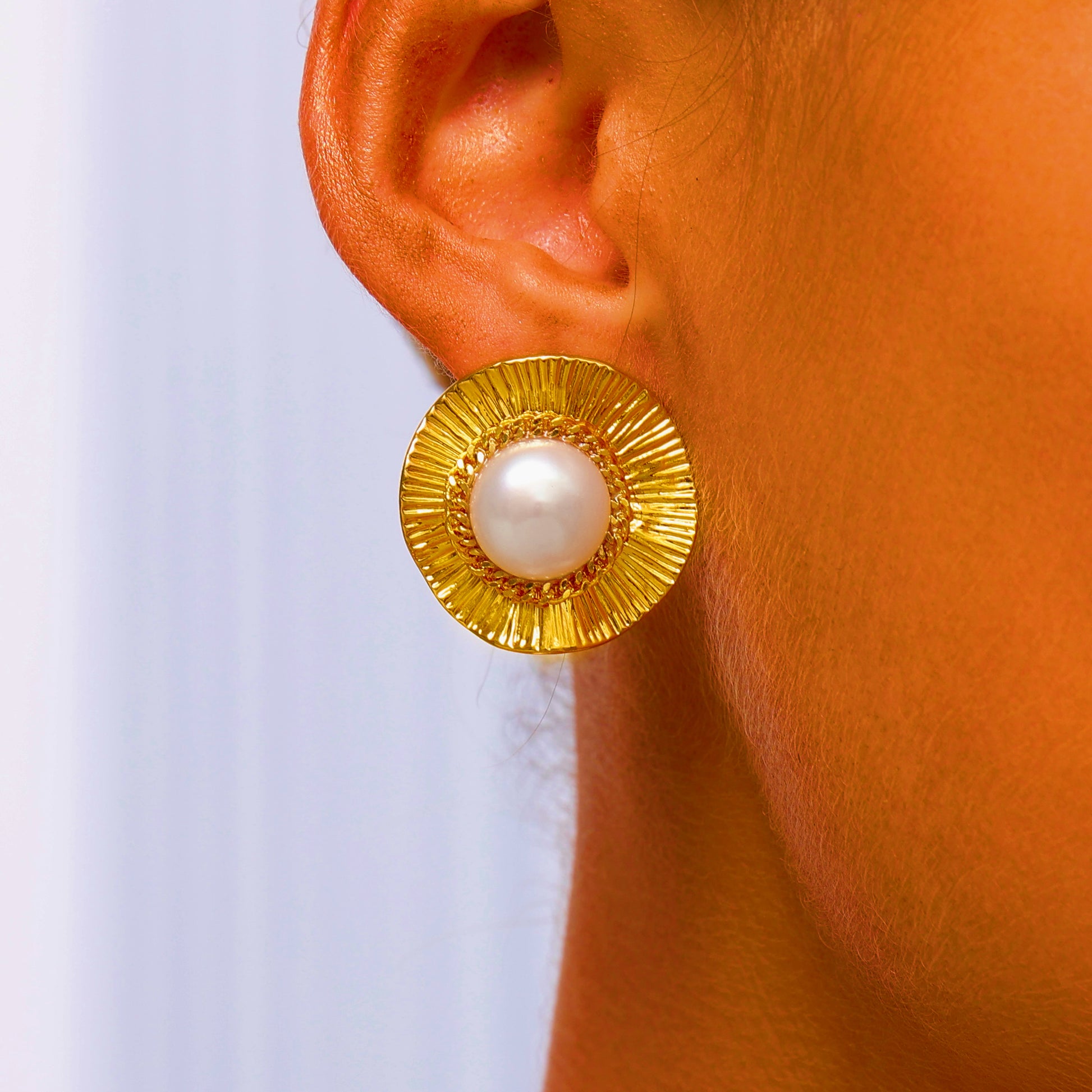 Gold Rim Pearl Stud Earrings - Earrings - ONNNIII