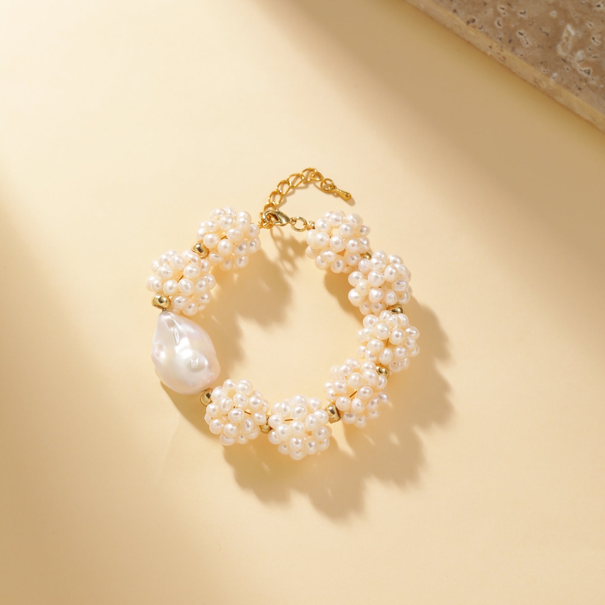 Flower Garden Baroque Pearl Bracelet - Bracelet - ONNNIII