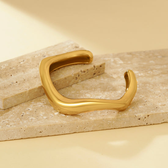 Wave Bangle - 18K Gold Plated - Bracelet - ONNNIII