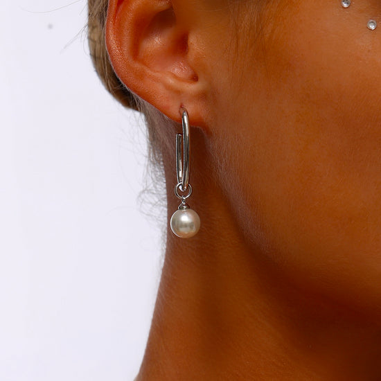 Oval Hoop with Pearl - Silver - Earrings - ONNNIII