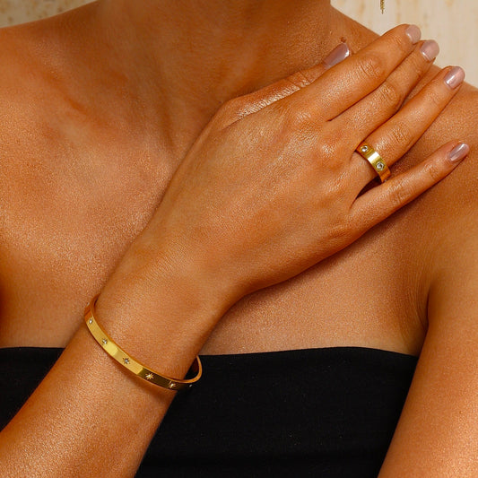 Star Cuff Bangle - Bracelet - ONNNIII