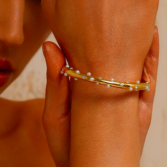 Bangle Inlaid with Pearls & CZ - 18K Gold Plated - Hypoallergenic - Bracelet - ONNNIII