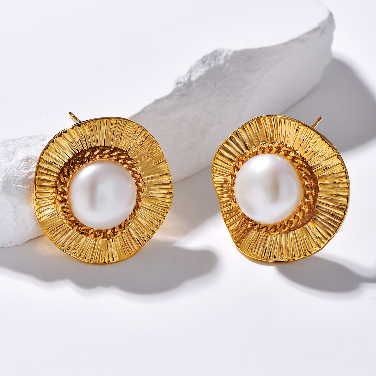 Gold Rim Pearl Stud Earrings - Earrings - ONNNIII