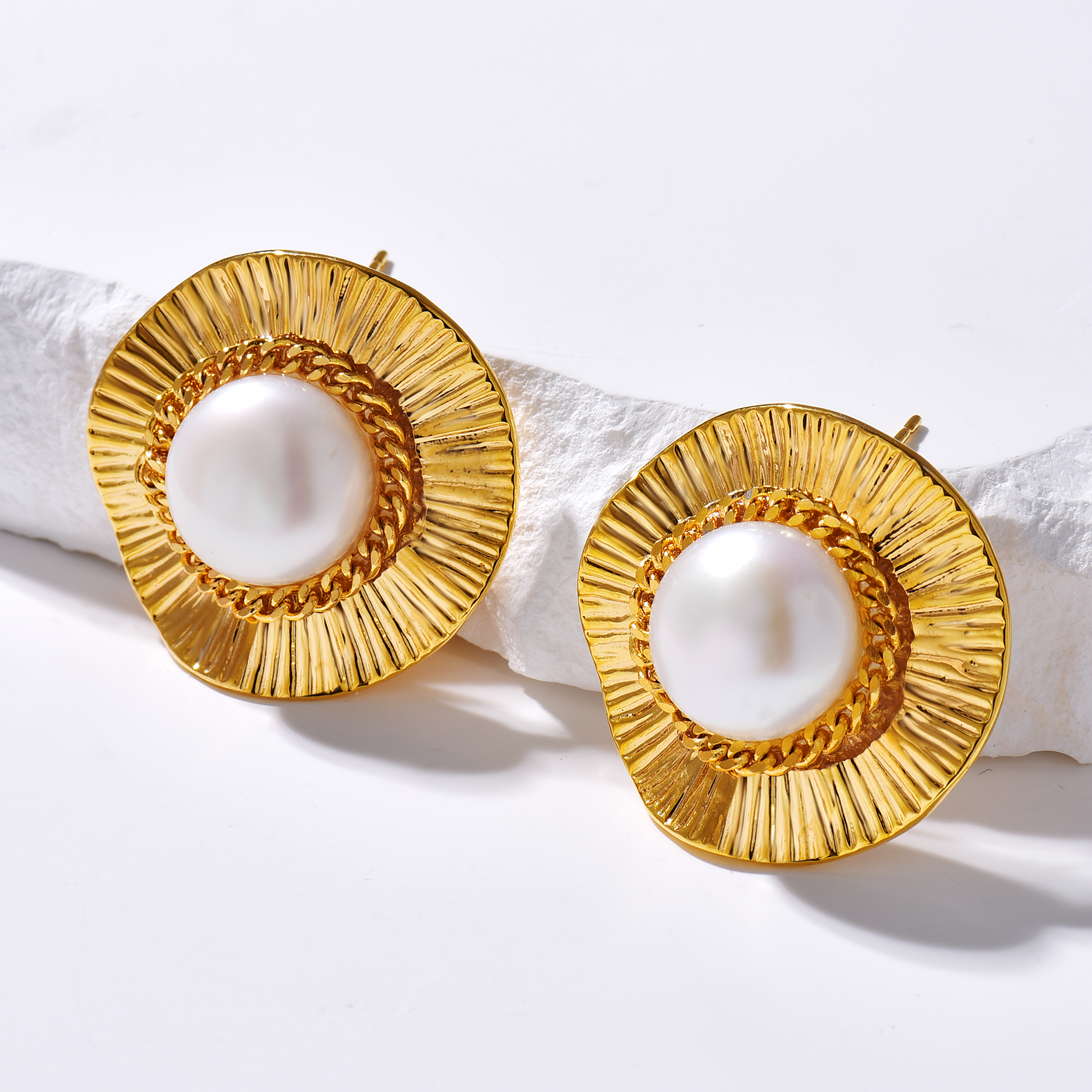 Gold Rim Pearl Stud Earrings - Earrings - ONNNIII