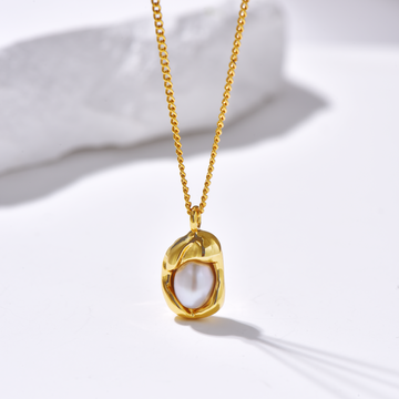 Pearl Pendant Necklace - 18K Gold Plated - Necklace - ONNNIII