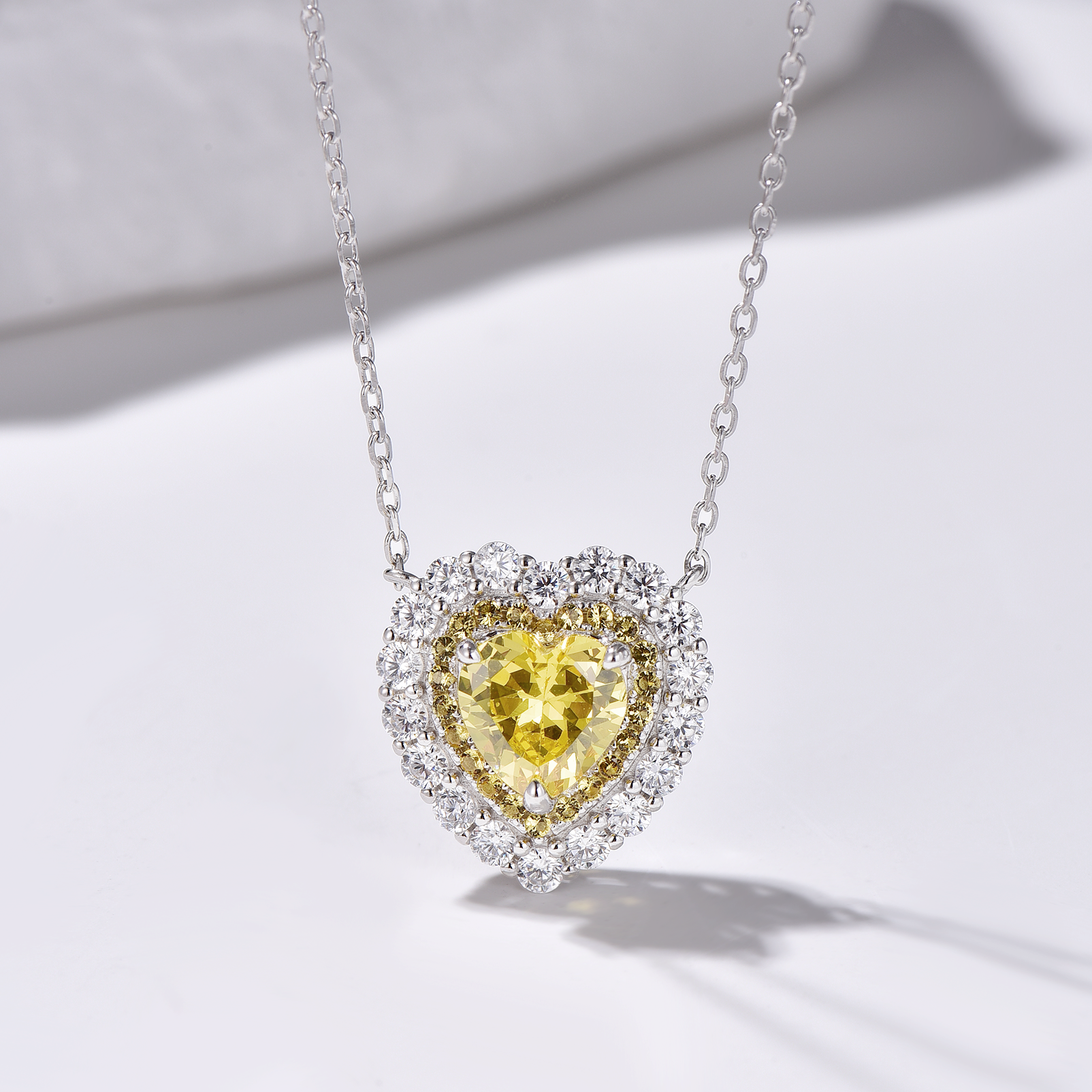 Yellow Dazzling Heart Set I - ONNNIII