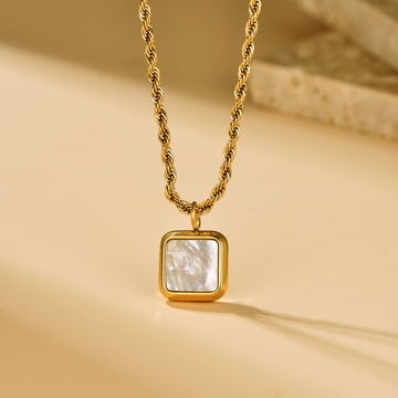 Mother-of-Pearl Pendant Necklace - 18K Gold Plated - Hypoallergenic - Necklace - ONNNIII