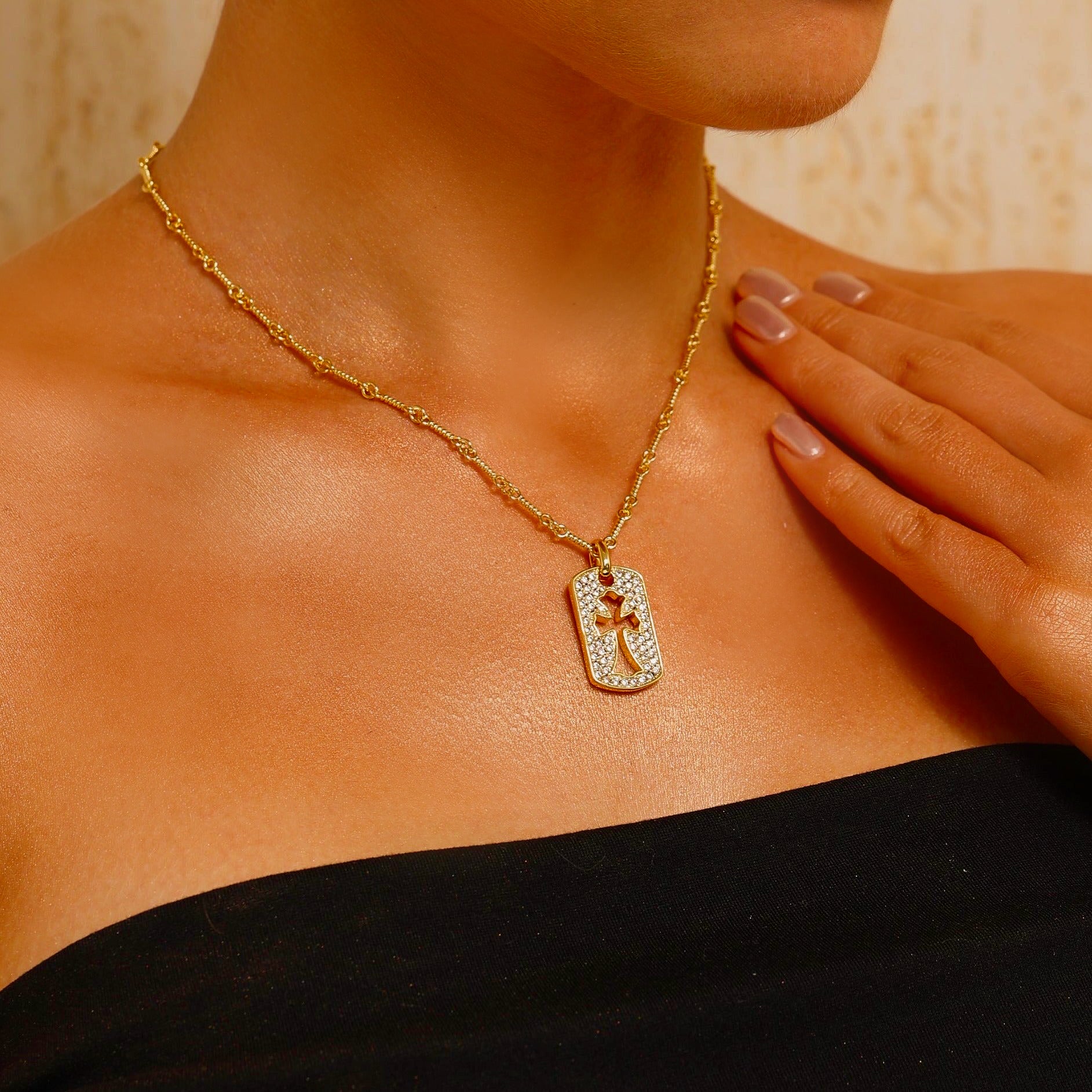 Hollow Cross Pavé Pendant Necklace - Necklace - ONNNIII